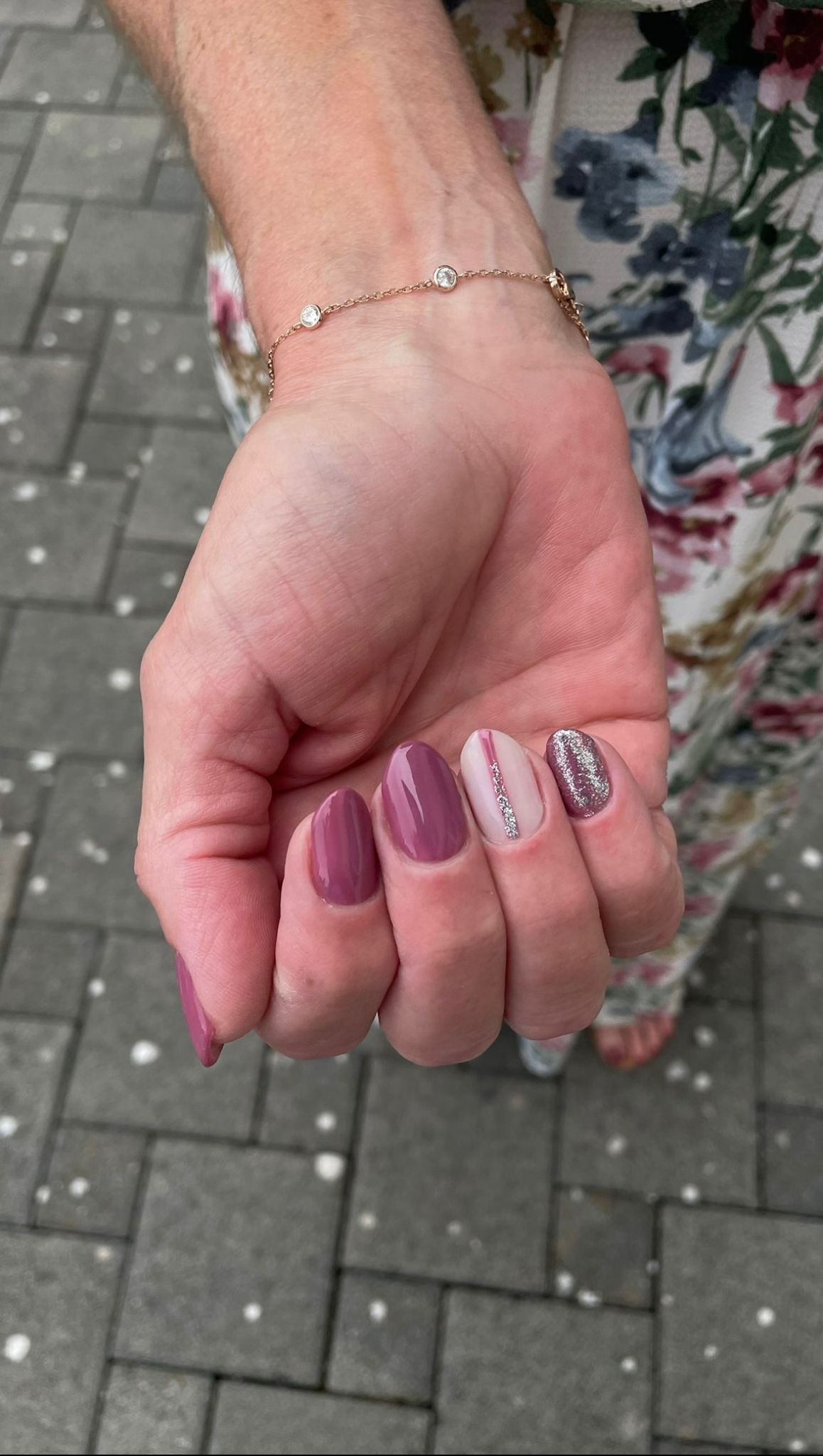 nails 4